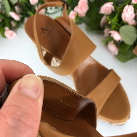 Aquatalia cognac wedge sandal size 8.5 (Stant)